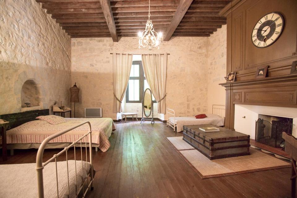 Chateau De Pleneselve Bon-Encontre Экстерьер фото